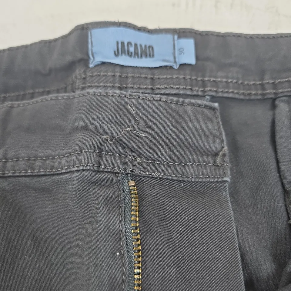 JACAMO CHARCOAL CARGO SHORTS SIZE 50