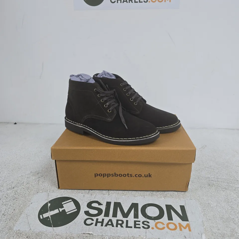 POPPS RANGER SUEDE BOOTS, BROWN, UK 8 (EU 42) – BOXED