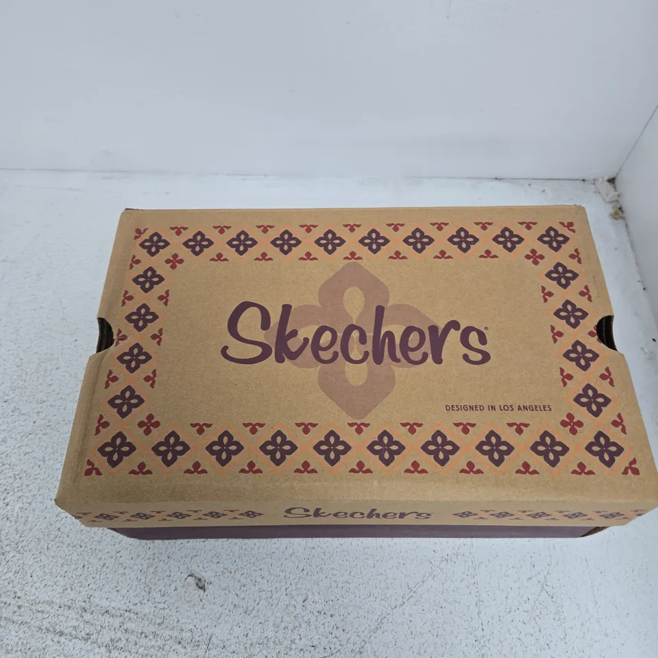 SKECHERS SLIPPERS – BROWN FAUX-FUR LINED UK 8