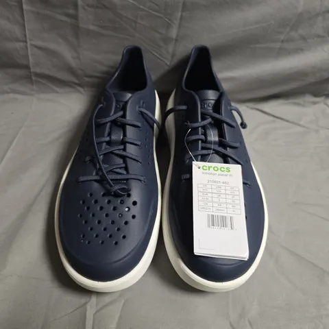 PAIR OF ROCS INMOTION PACER SHOES IN NAVY/WHITE SIZE UK 9