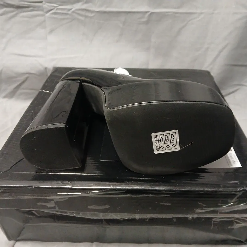 BOXED PAIR OF KOI DARKBLOOM BLACK PATENT PLATFORM HEELS SIZE UK 3