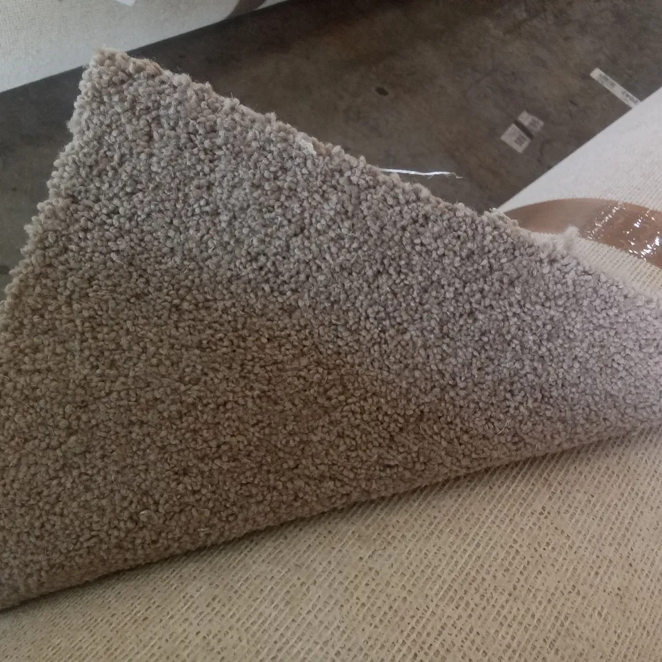 ROLL OF QUALITY WYRE FOREST CLAY ROOM SIZED CARPET 8.80 X 4M
