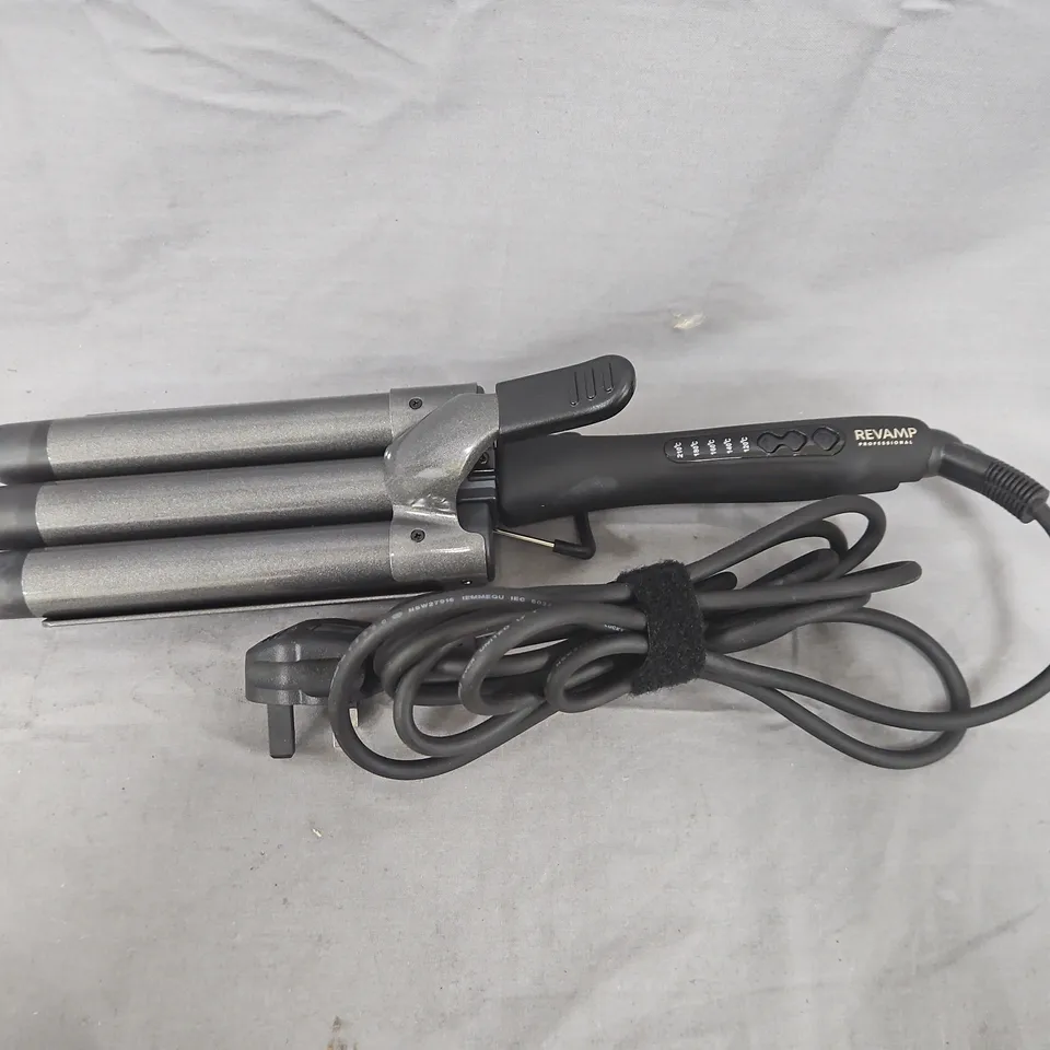 REVAMP DEEP BEACH 25MM CERAMIC TRIPLE-BARREL HAIR WAVER (BOXED)