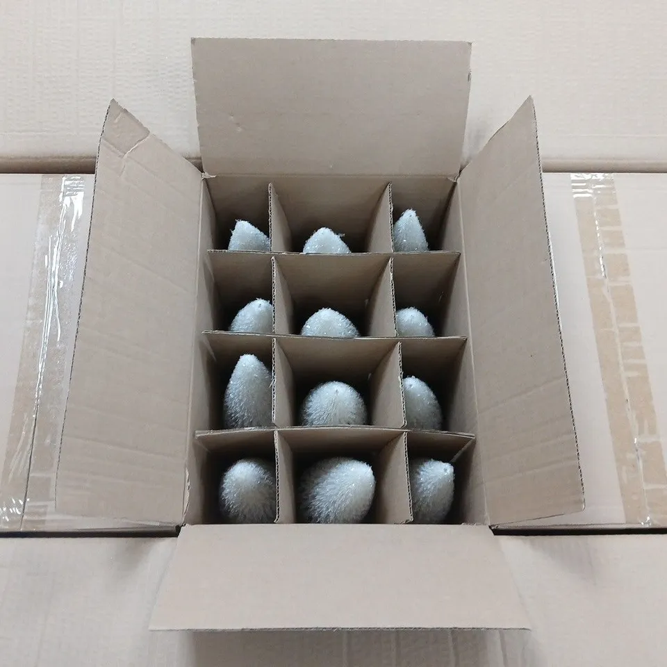 BOX OF APPROXIMATELY 70 GISELA GRAHAM WHITE CHRISTMAS TREE ORNAMENTS