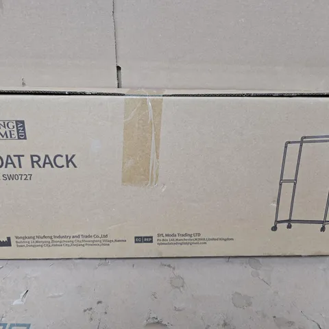 LIVING HOME COAT RACK – BOXED