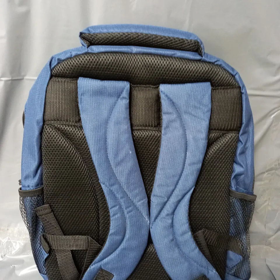 TRAVEL MARVEL RUCKSACK IN NAVY