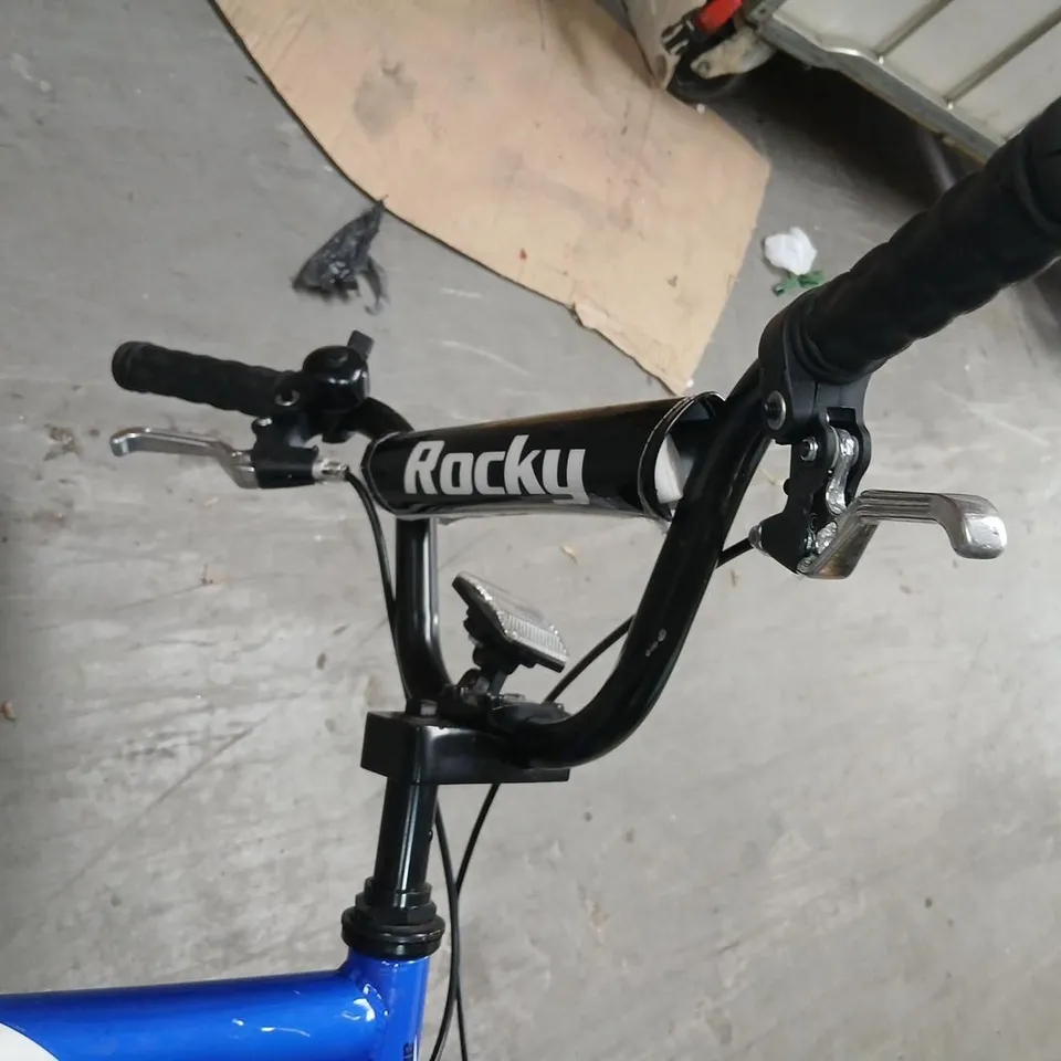 AMMACO MOUNTAIN BIKE – BLUE/WHITE, CHILD'S BICYCLE