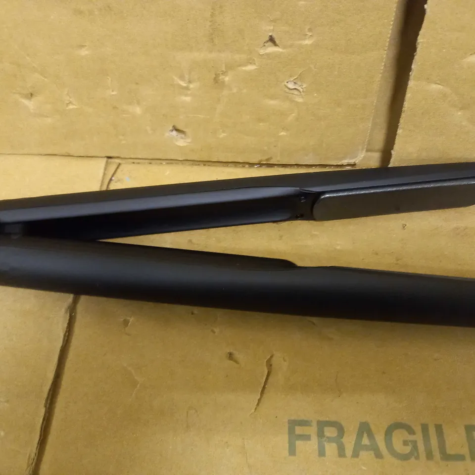 REVAMP PROGLOSS LIBERATE CORDLESS CERAMIC HAIR STRAIGHTENER