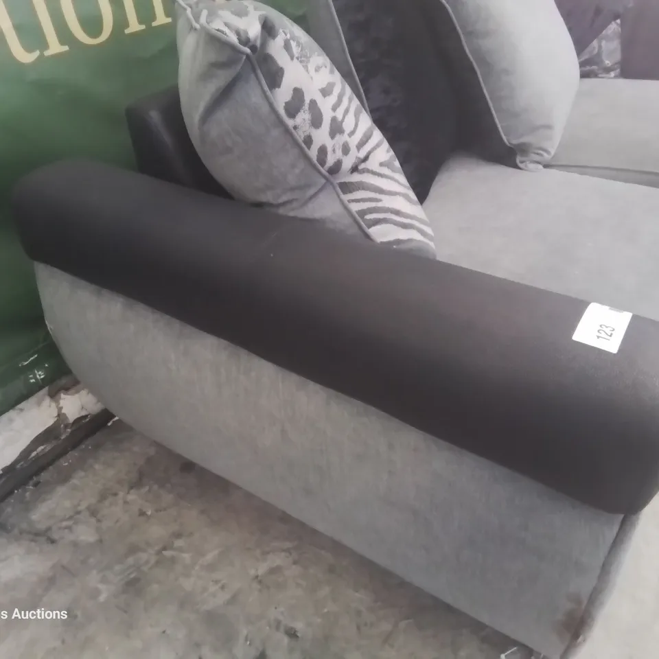 DESIGNER THREE SEATER SOFA WITH SCATTER CUSHIONS BLACK FAUX LEATHER & GREY FABRIC