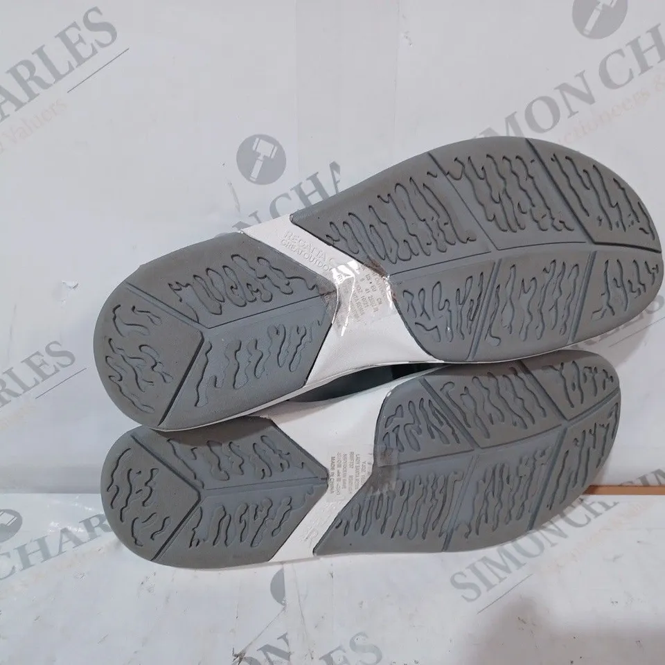 REGATTA CORAL SANDALS - UK 7 
