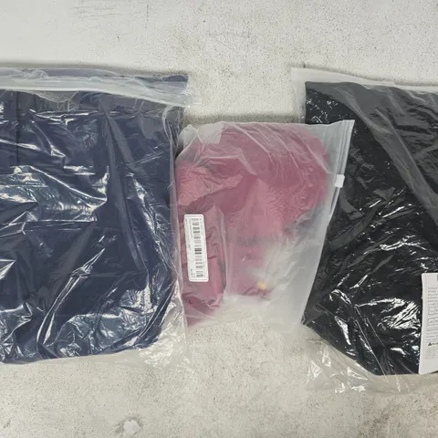 APPROXIMATELY 20 ASSORTED CLOTHING AND FASHION PRODUCTS IN VARIOUS STYLES AND SIZES - COLLECTION ONLY