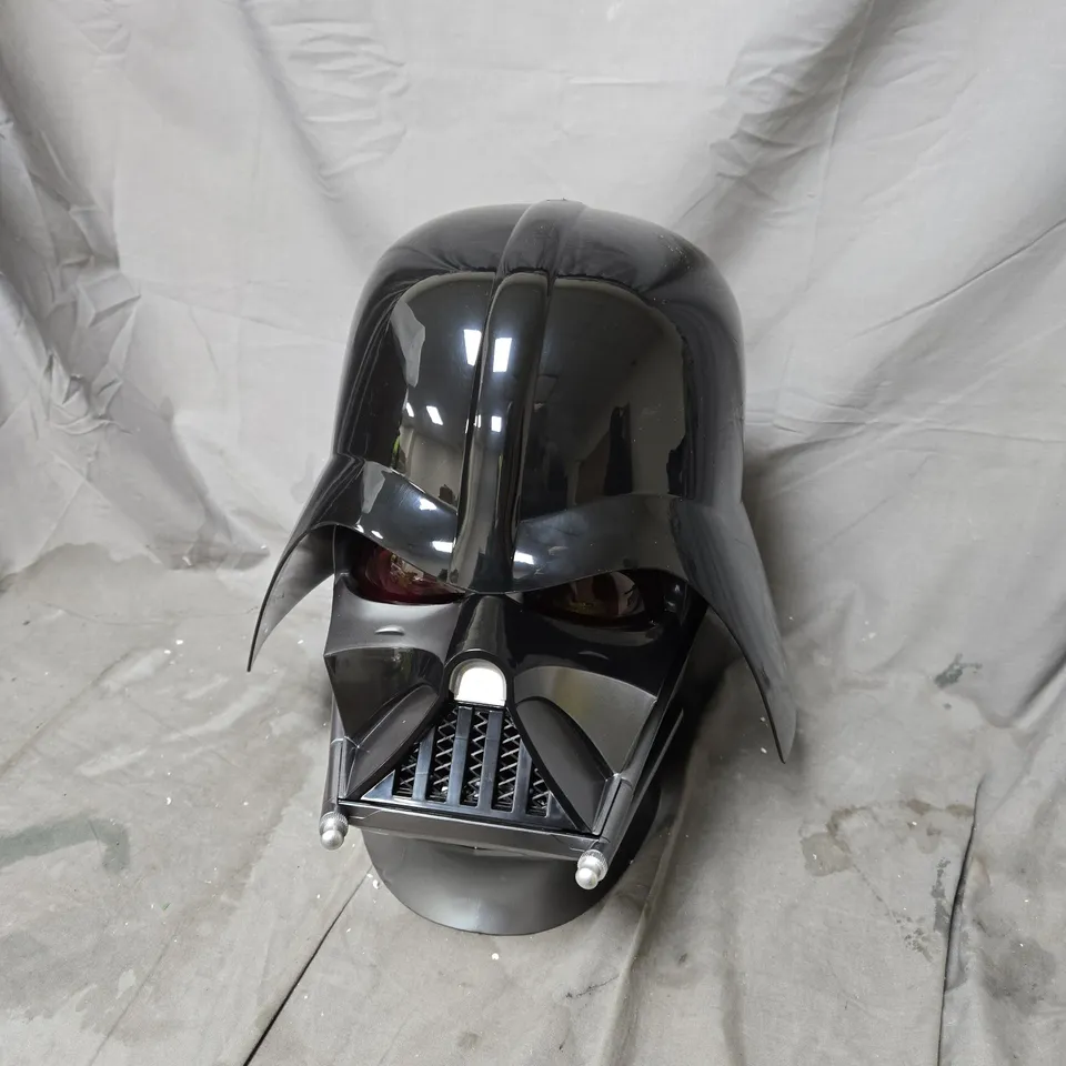STAR WARS THE BLACK SERIES - DARTH VADER - PREMIUM ELECTRONIC HELMET