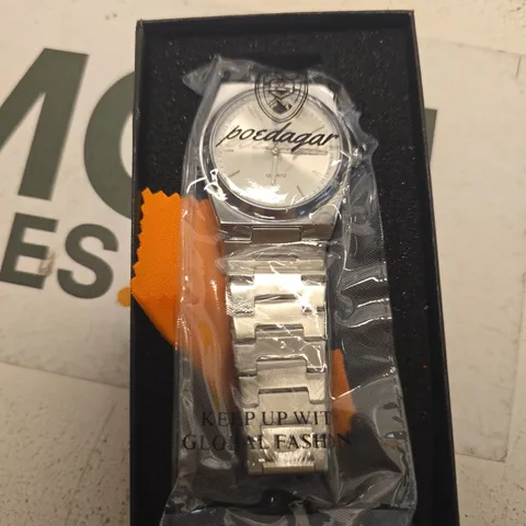 POEDAGAR SILVER-TONE WRISTWATCH WITH METAL BRACELET – QUARTZ MOVEMENT 