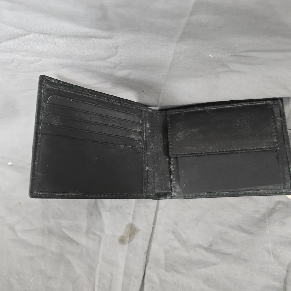 HUGO BOSS LEATHER WALLET – BLACK
