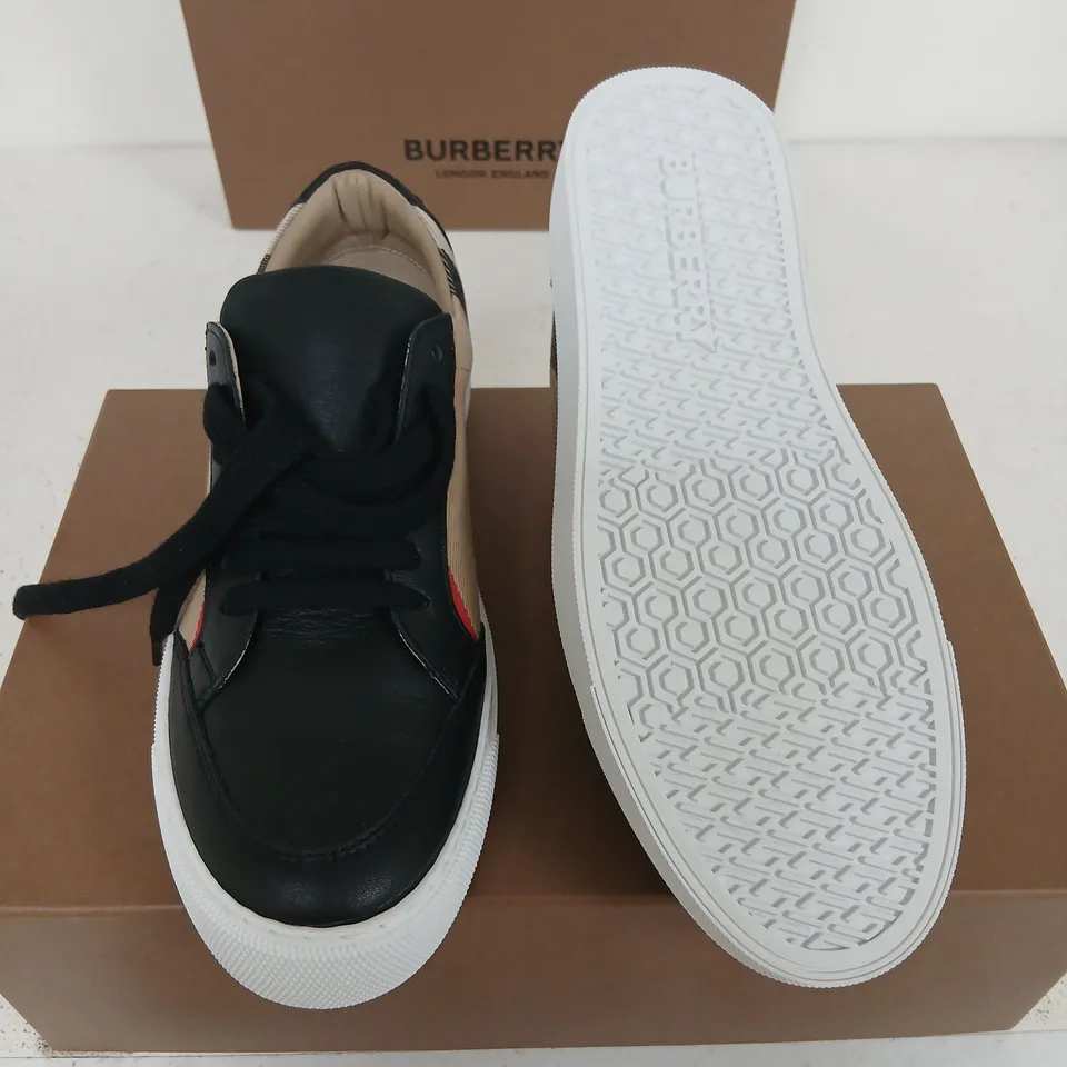 BURBERRY LOW TOP SNEAKER - UK 3 (EU 36), BLACK LEATHER WITH BEIGE BURBERRY CHECK