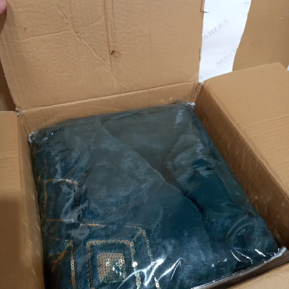 JM BY JULIEN MACDONALD ART DECO EMBELLISHED REVERSIBLE FAUX FUR THROW