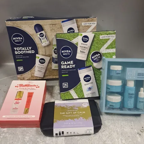 5 ASSORTED GIFT SETS TO INCLUDE NIVEA, E.L.F, THE BEAUTY CROP, ETC 