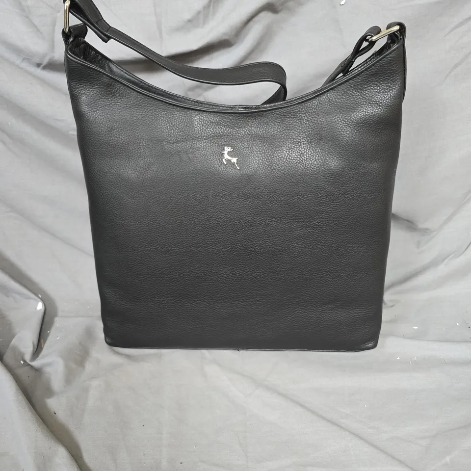 BLACK PEBBLE-GRAIN LEATHER SHOULDER BAG WITH SMALL WHITE LOGO 