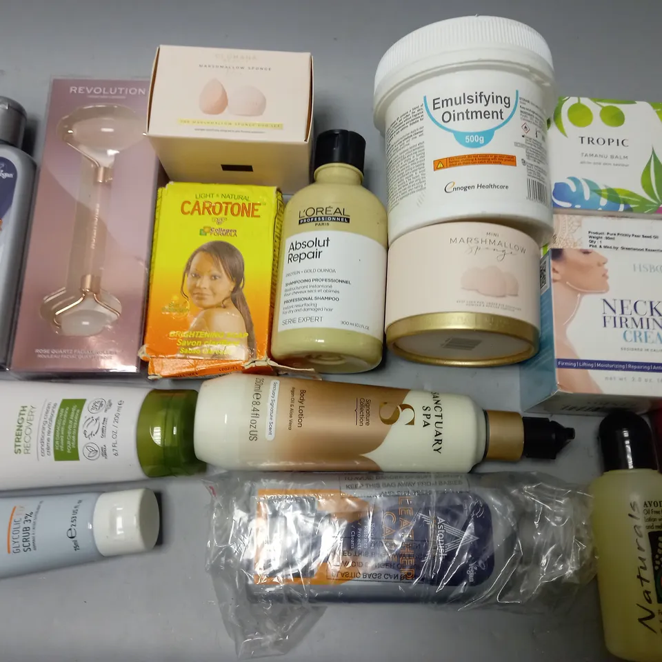 LOT OF APPROXIMATELY 25 ASSORTED HEALTH AND BEAUTY ITEMS TO INCLUDE REVOLUTION FACIAL ROLLER, EMULSIFYING OINTMENT, BIOLACE CONDITIONING CREAM AND NECK FIRMING CREAM