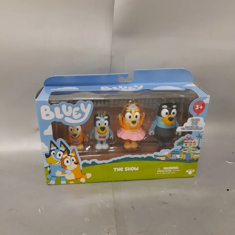 BLUEY FIGURE SHOWTIME - 4 PACK  RRP £15