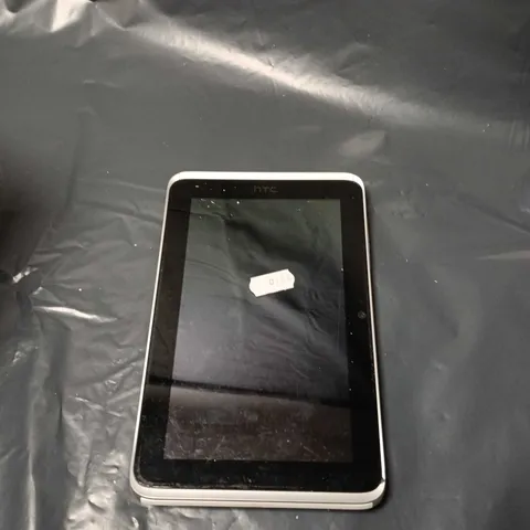 HTC TABLET  – SILVER BACK WITH WHITE CAMERA MODULE 
