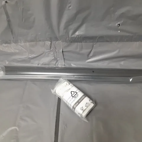 BOXED PLAIN BLACKOUT ROLLER BLIND (60 X 160)