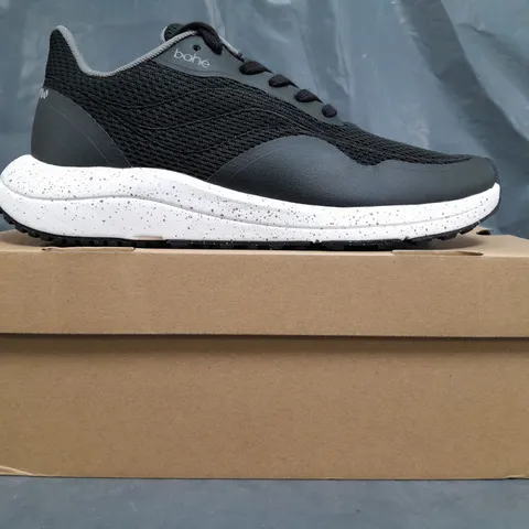 BOXED PAIR OF BAHÉ TRAINERS IN BLACK SIZE UK 7