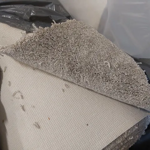 ROLL OF QUALITY ECLIPSE BEACH CAVE CARPET - APPROXIMATELY 10 x 5m