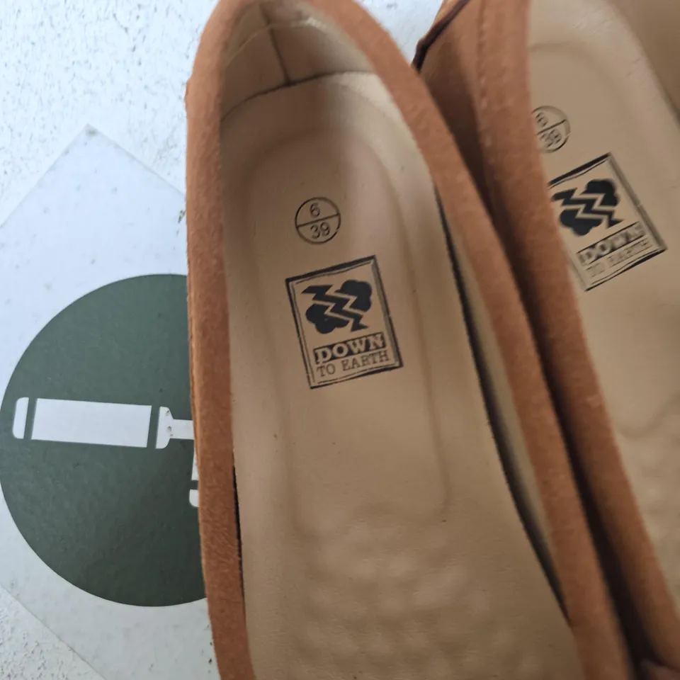 UK 6 DOWN TO EARTH BROWN SUEDE LOAFERS