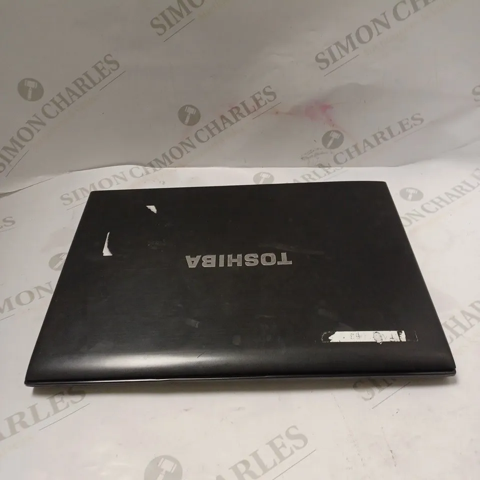 TOSHIBA R930-1CW LAPTOP