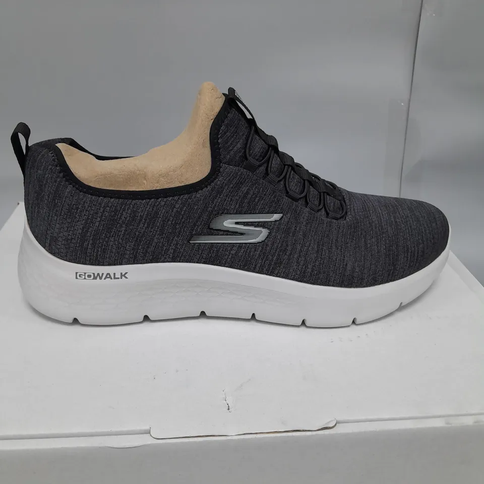 MENS SKETCHERS GO WALK BLACK TRAINERS SIZE 11