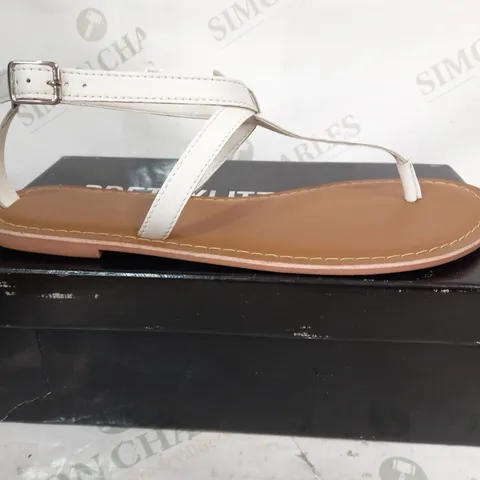 BOXED PAIR OF PRETTY LITTLE THING FLAT SANDALS IN WHITE EU SIZE 41