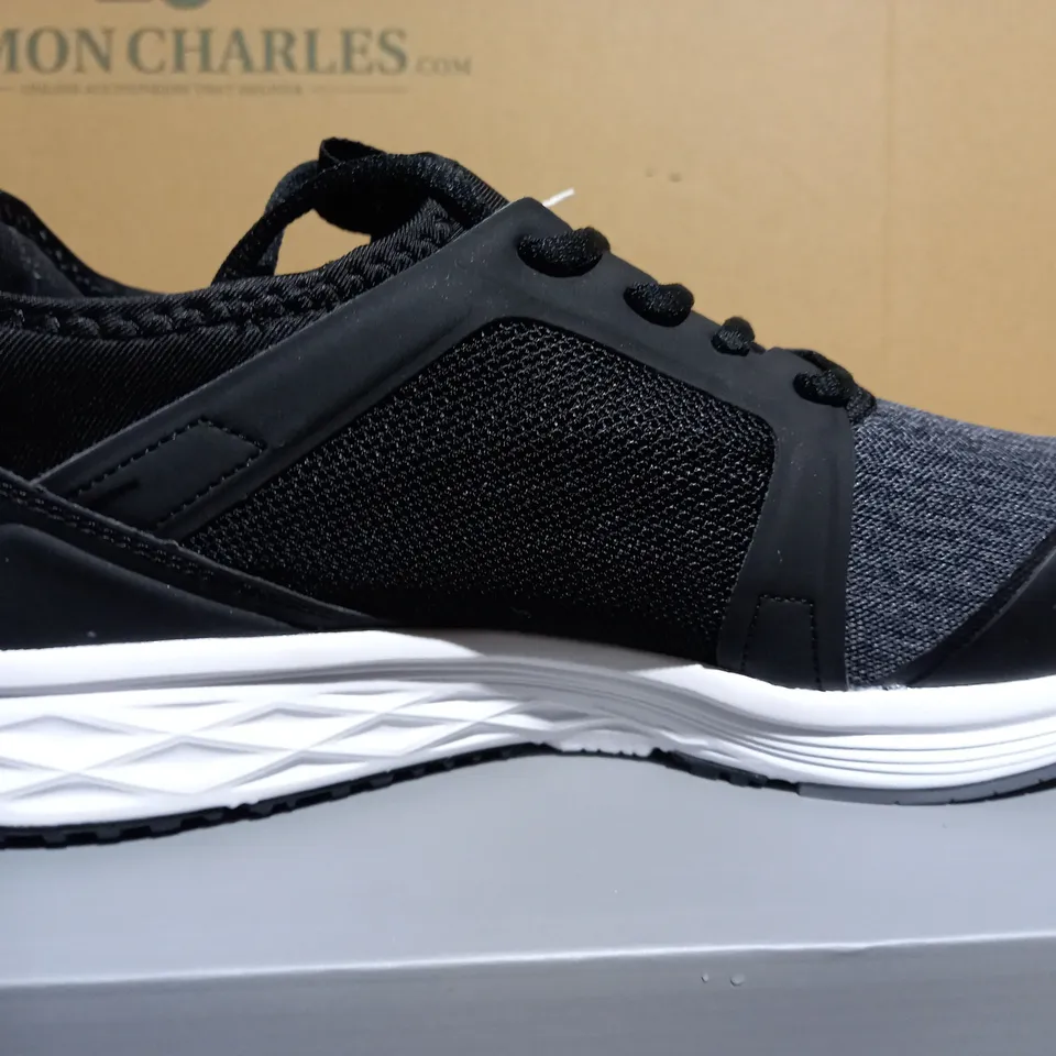 VIONIC FULTON DOMINIC BLACK MENS TRAINERS - SIZE 9