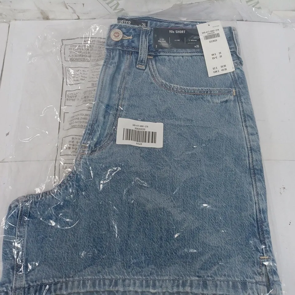 HOLLISTER ULTRA HIGH RISE A-LINE 90S SHORT IN BLUE - W26