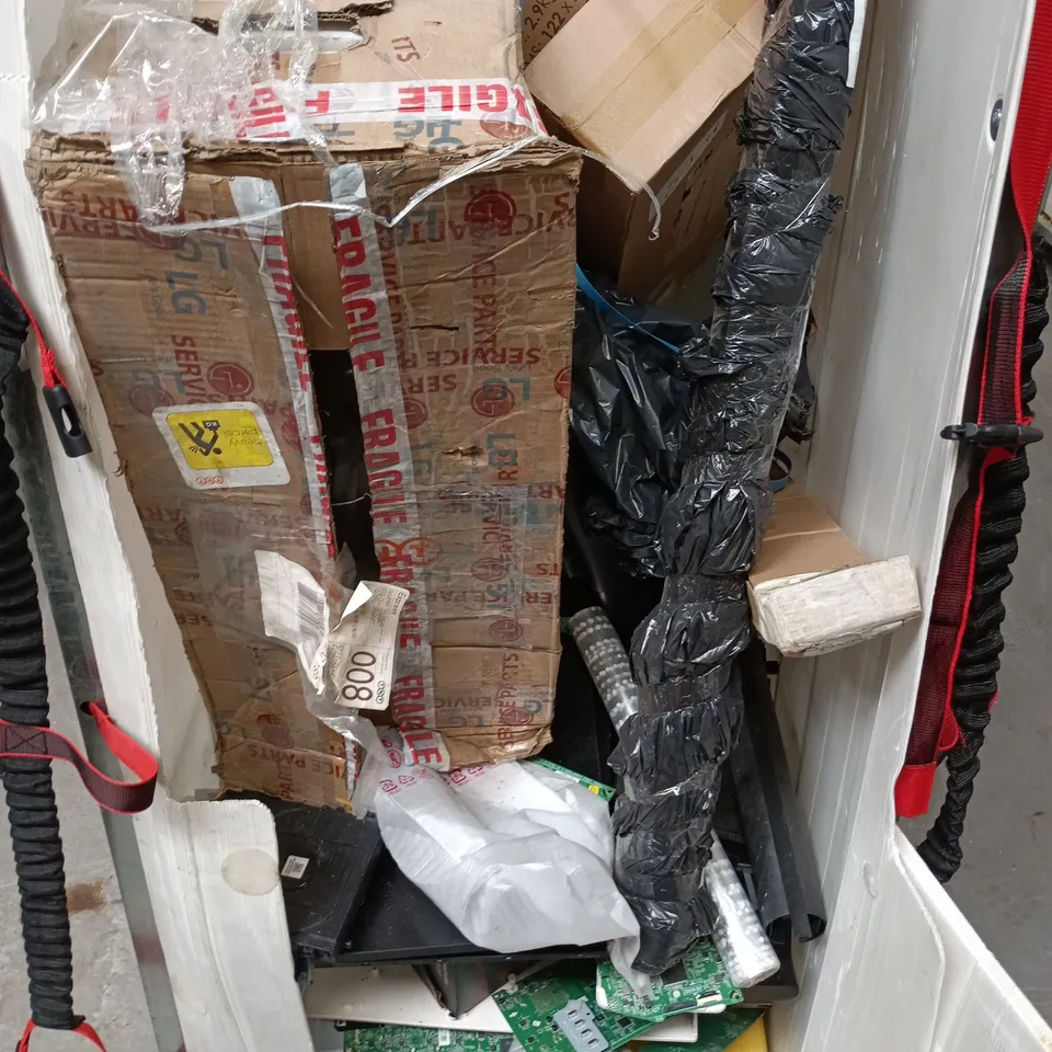 CAGE OF ASSORTED HOUSEHOLD ITEMS.