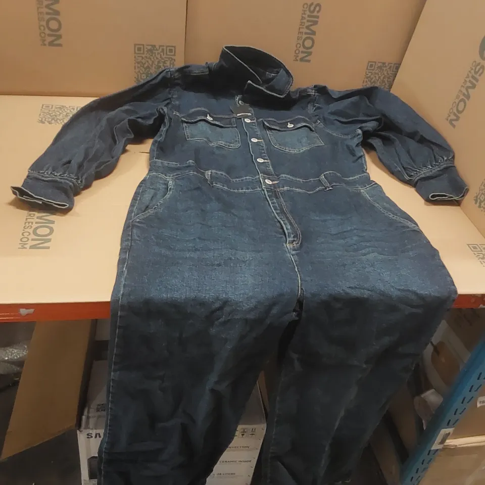 BOX CONTAINING APPROXIMATELY 5x BRAND NEW JD WILLIAMS INDIGO JUMPSUITS - SIZE 20
