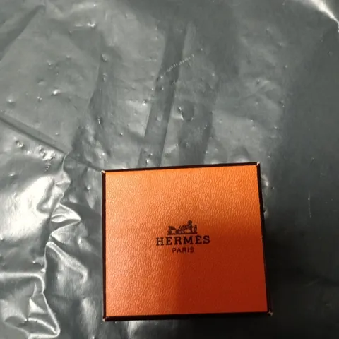 HERMÈS PARIS GOLD-TONE RING WITH INTERLOCKING HOOP DESIGN