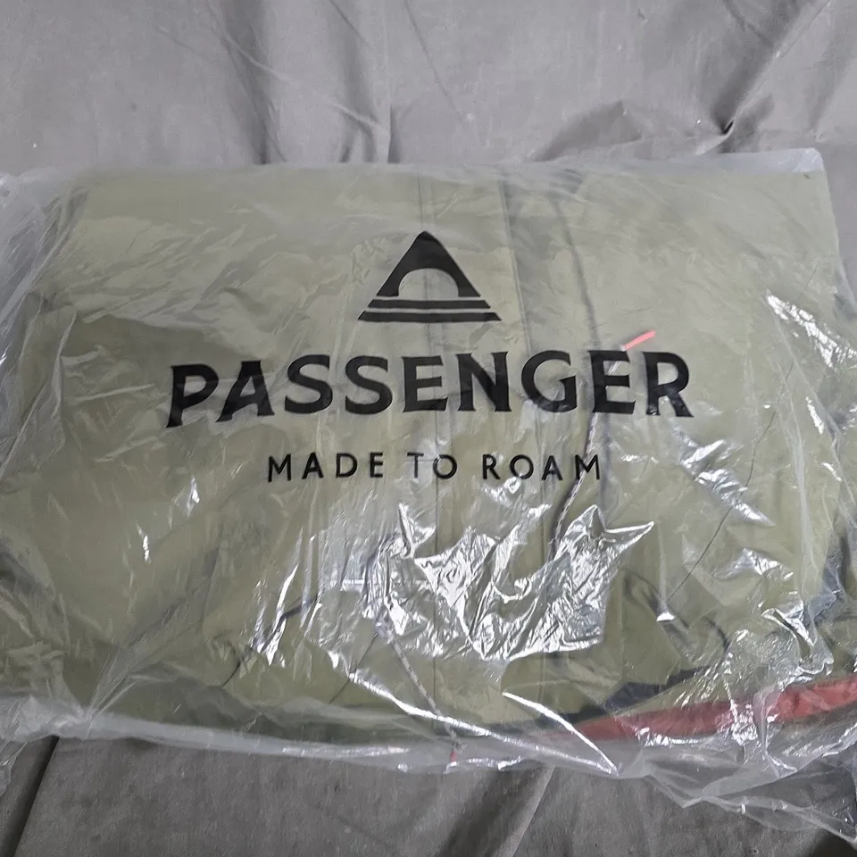 BAGGED PASSENGER BALTIC RECYCLED 2.0 PARKA IN KAKI - MEDIUM