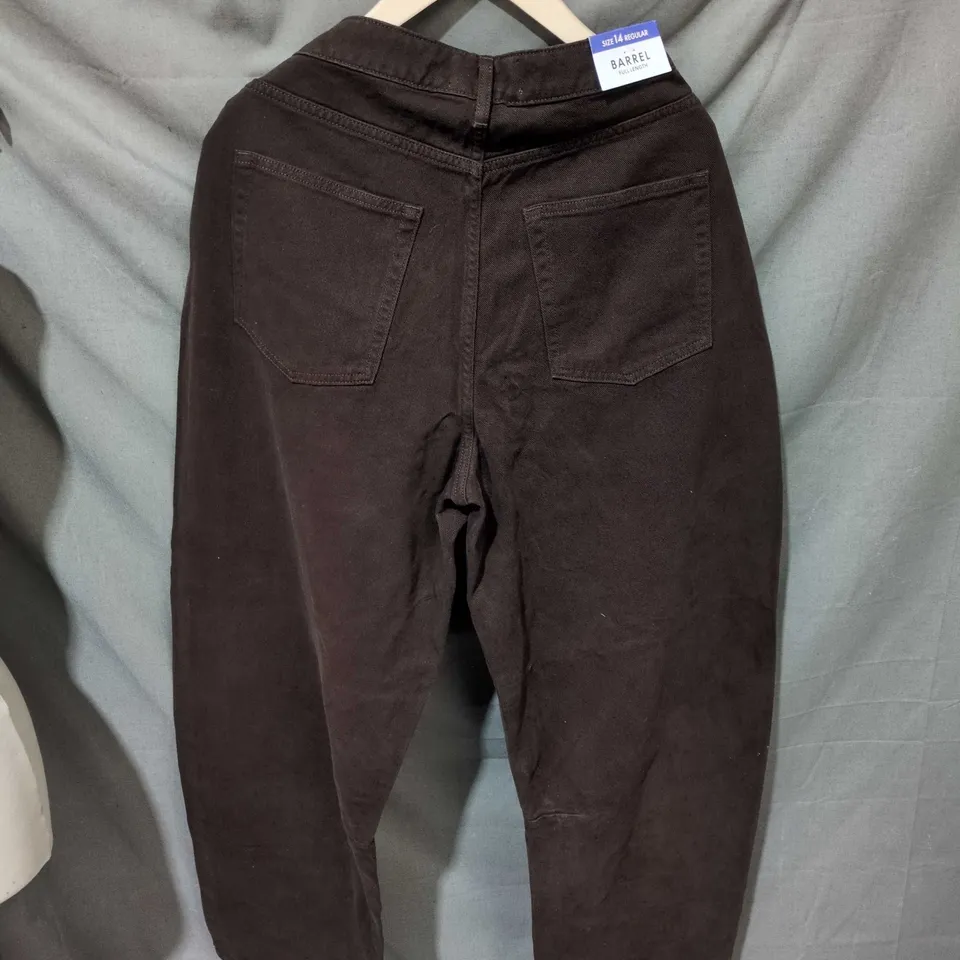 UK 14 BARREL DENIM JEANS – FULL LENGTH, BROWN (NEW LOOK BARREL LABEL)