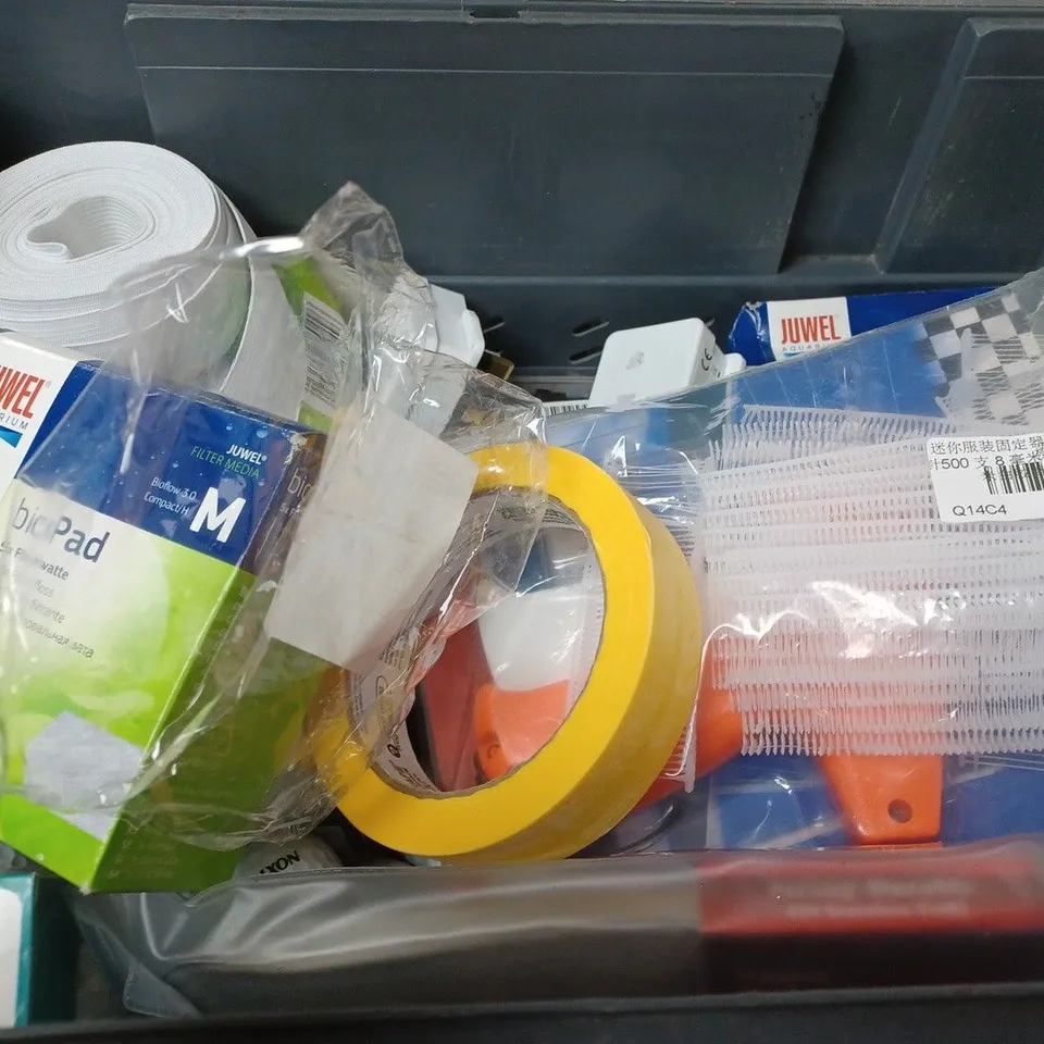 BOX OF APPROXIMATELY 15 ASSORTED ITEMS TO INCLUDE - JUWEL BIO PAD , COLLINS RULED NOTEBOOK , BLUESPOT 100 PIECE UTILITY BLADES ETC