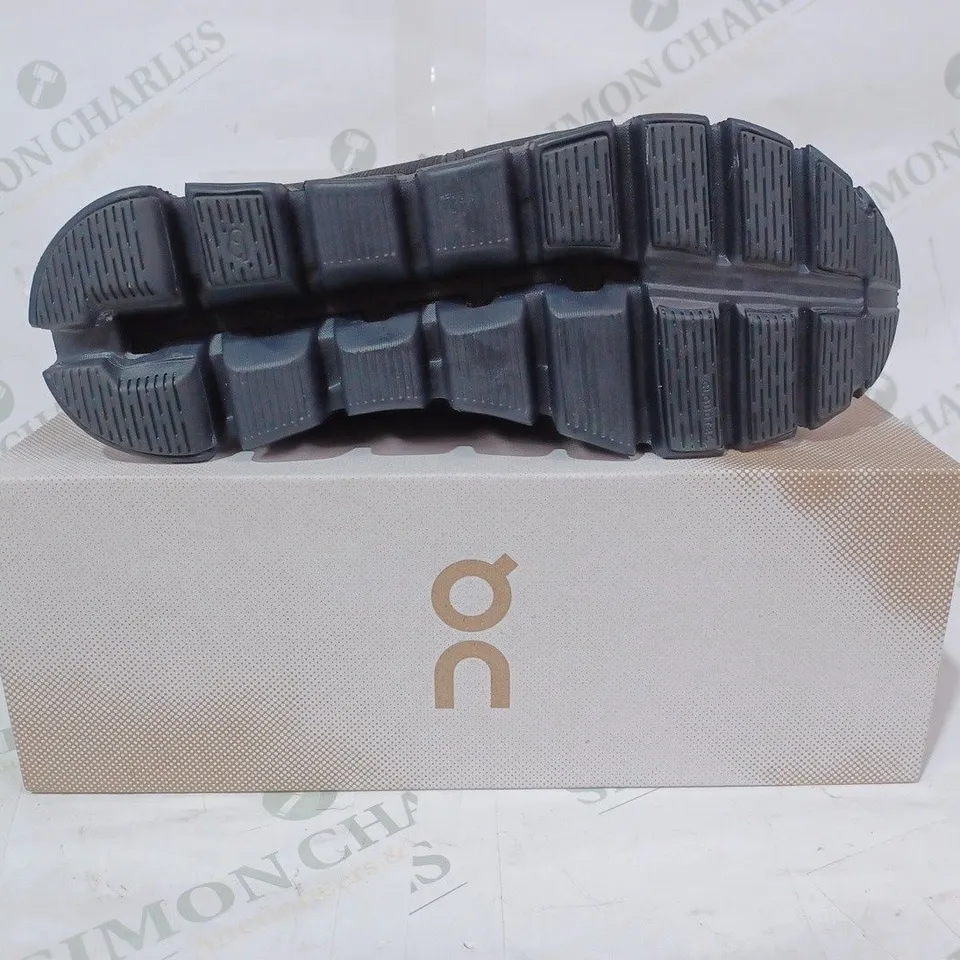 BOXED PAIR OF ON CLOUD 5 WATERPROOF SHOES IN BLACK UK SIZE 7