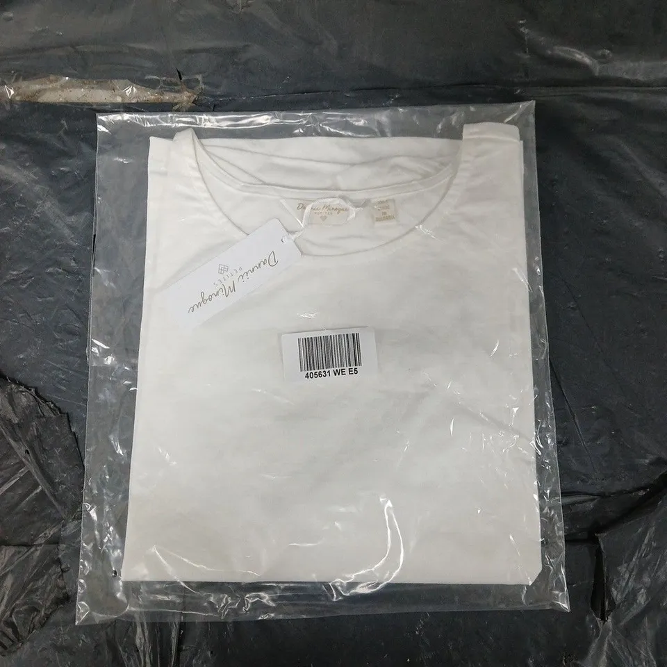 DANNII MINOGUE LACE DETAIL T-SHIRT PETITE IN WHITE