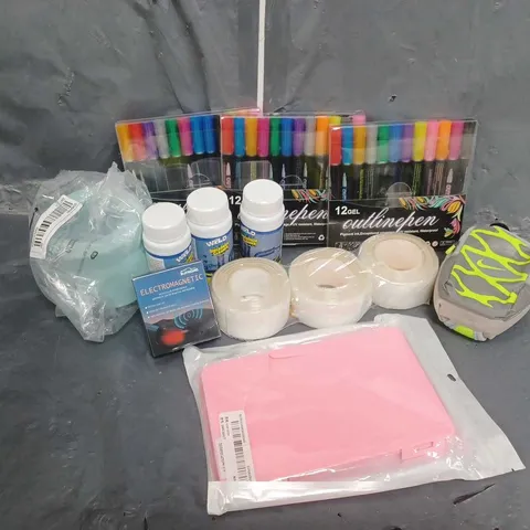 APPROXIMATELY 25 ASSORTED HOUSEHOLD ITEMS TO INCLUDE WILD TORNADO SINK & DRAIN CLEANER, MAILBOX NUMBERS, GEL OUTLINE PENS