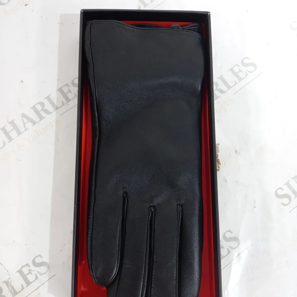 RUTH LANDSFORD GLOVES IN BLACK UNKNOW SIZE