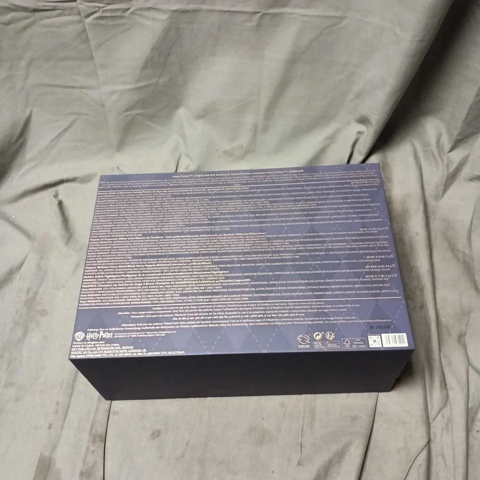 HARRY POTTER MONSTER BOOK OF MONSTERS SET BY SHEGLAM (HOGWARTS)