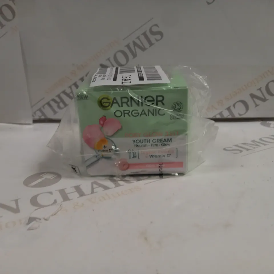 GARNIER ORGANIC ROSY GLOW 3 IN 1 