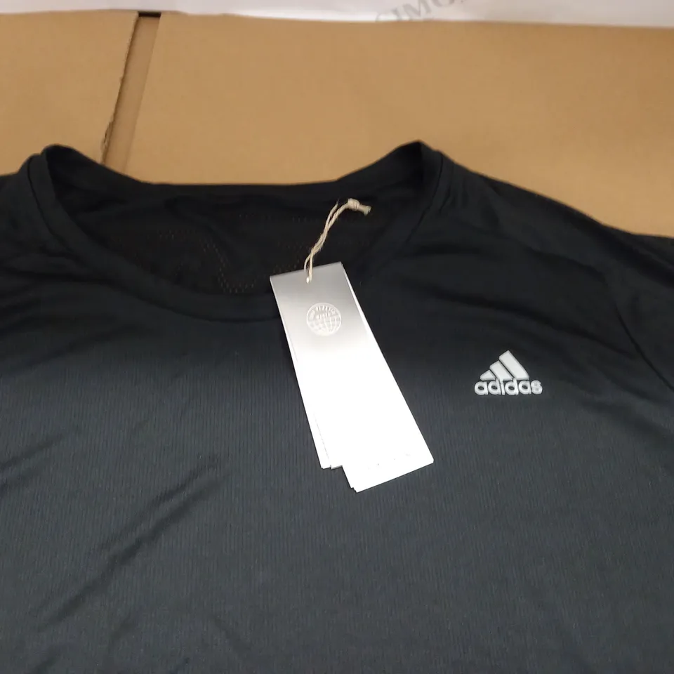 ADIDAS BLACK T-SHIRT - 28/30
