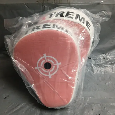 MAXX FOCUS MITTS IN PINK/WHITE