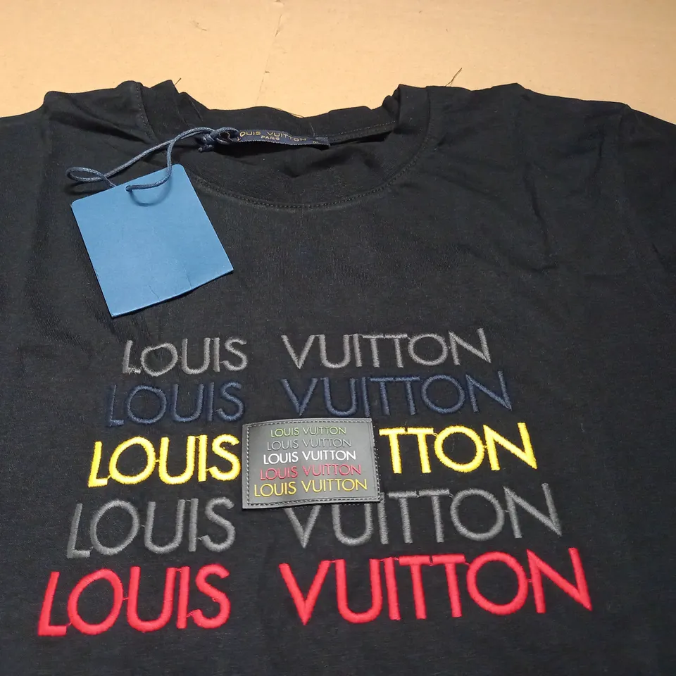 LOUS VUITTON STYLE BLACK T-SHIRT - M