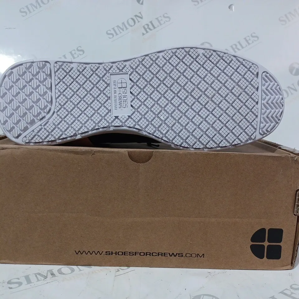 BOXED PAIR OF SHOES FOR CREWS FREESTYLE II SHOES IN BLACK UK SIZE 8